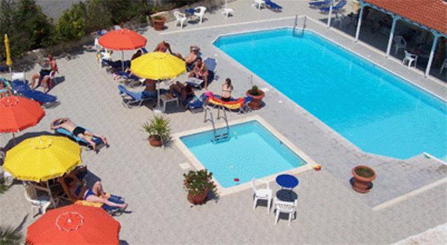 Helios Hotel Agia Marina  Exteriör bild